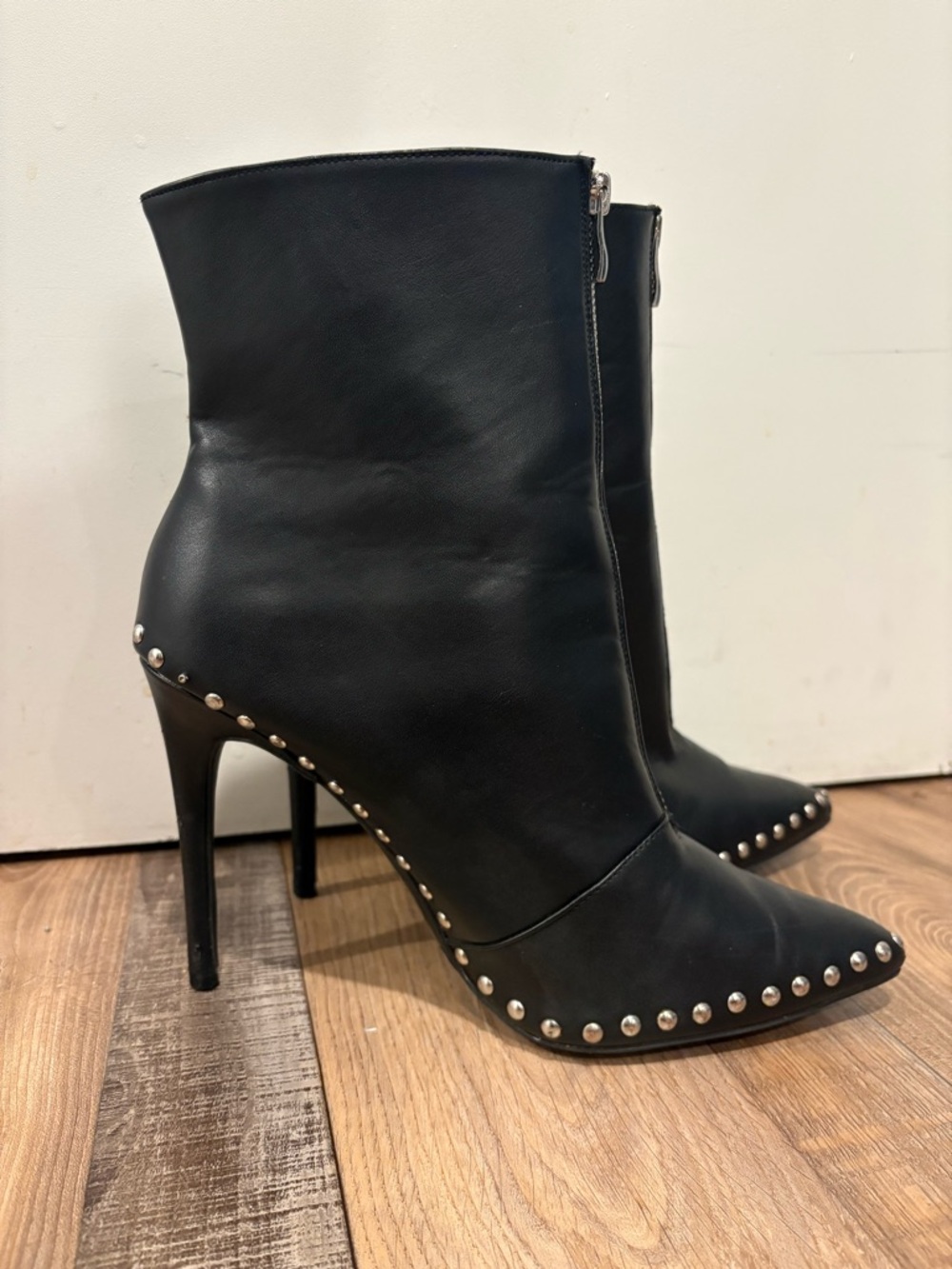 Wild Diva Black Studded Ankle Boots Stiletto Heel Pointed Toe Zip Up Boots